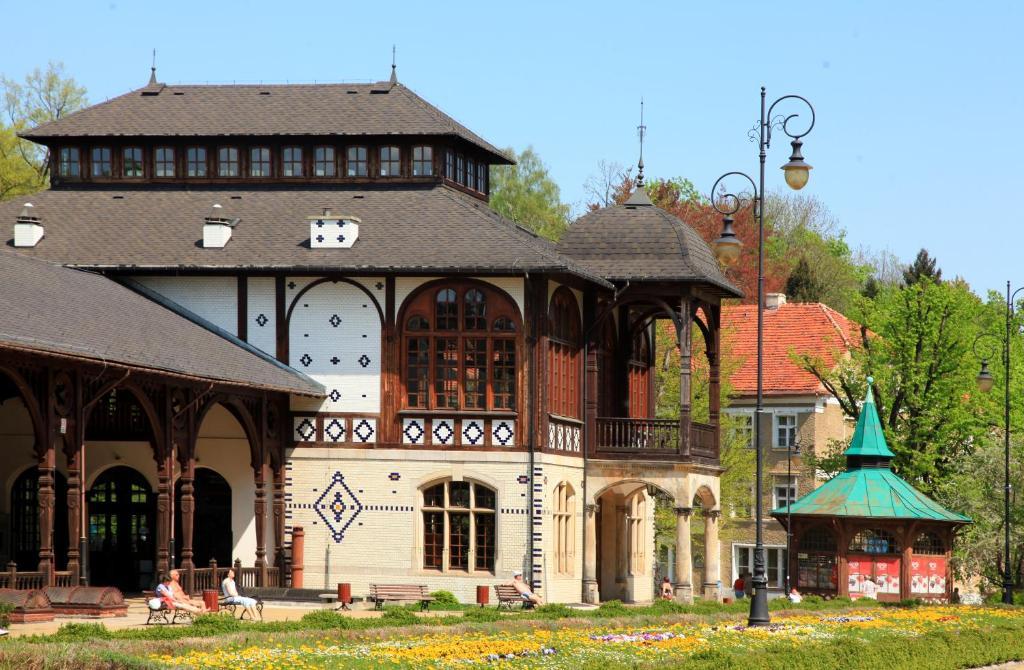 Hotel Camelot Szczawno-Zdroj Exterior foto