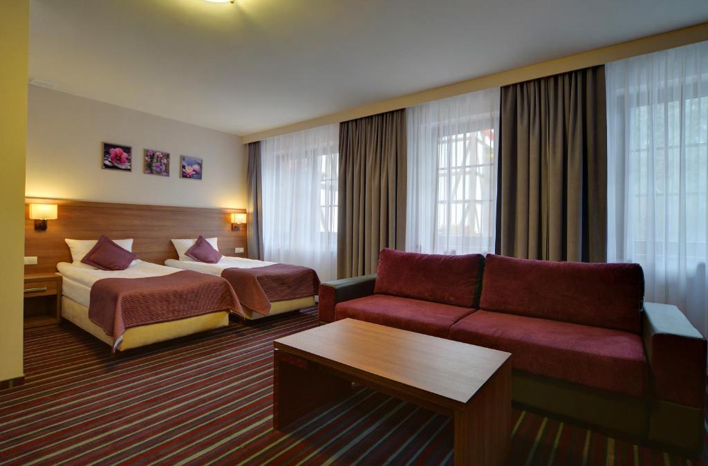 Hotel Camelot Szczawno-Zdroj Exterior foto