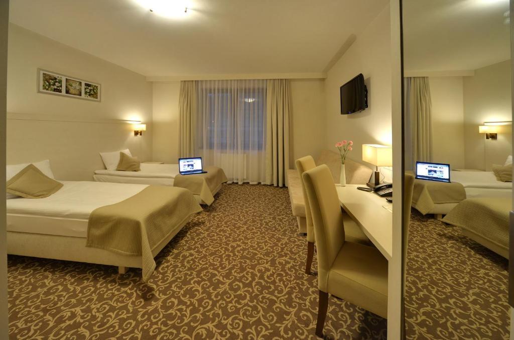 Hotel Camelot Szczawno-Zdroj Exterior foto